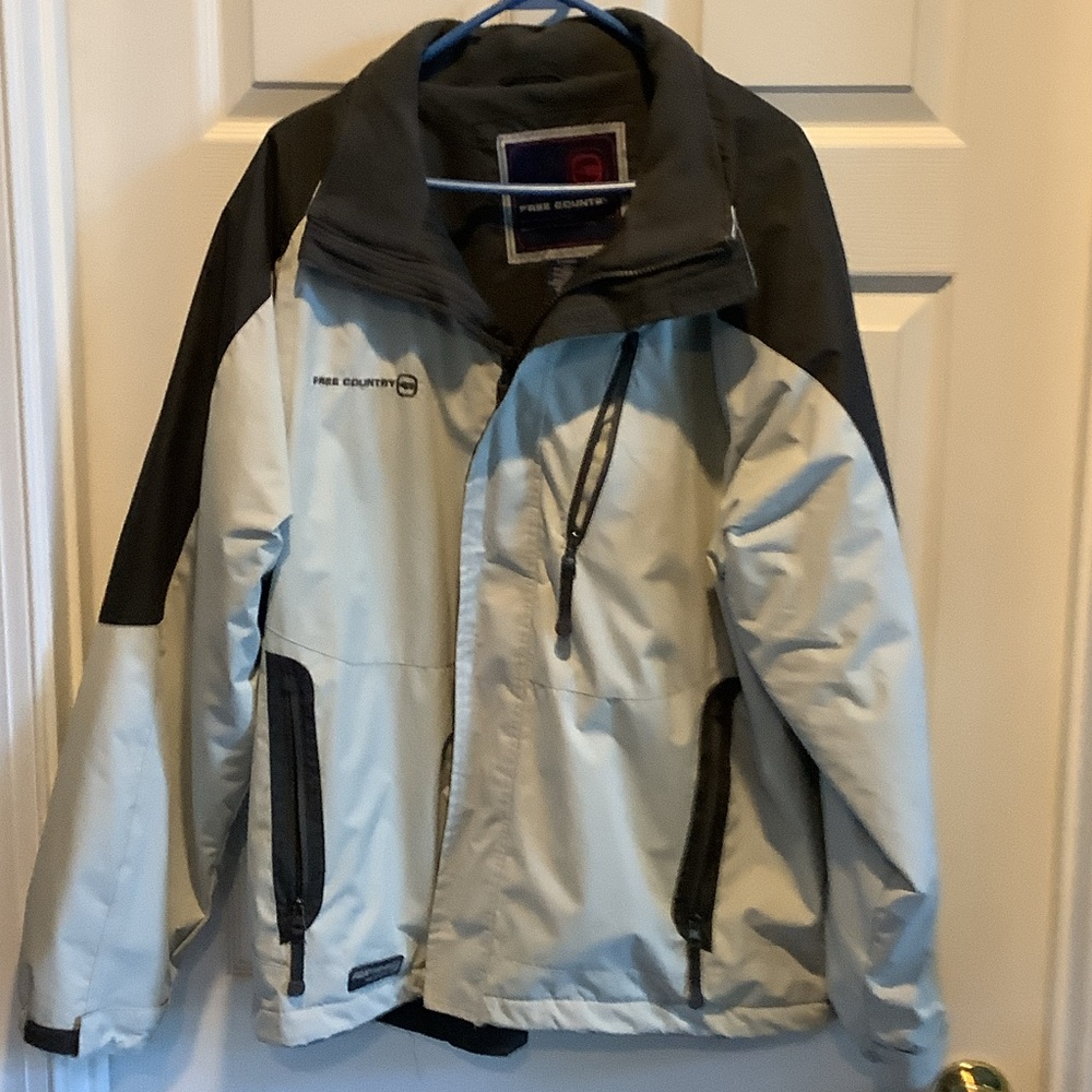 Free Country Men's Two-Tone Light Gray‎ and Black Ski Jacket